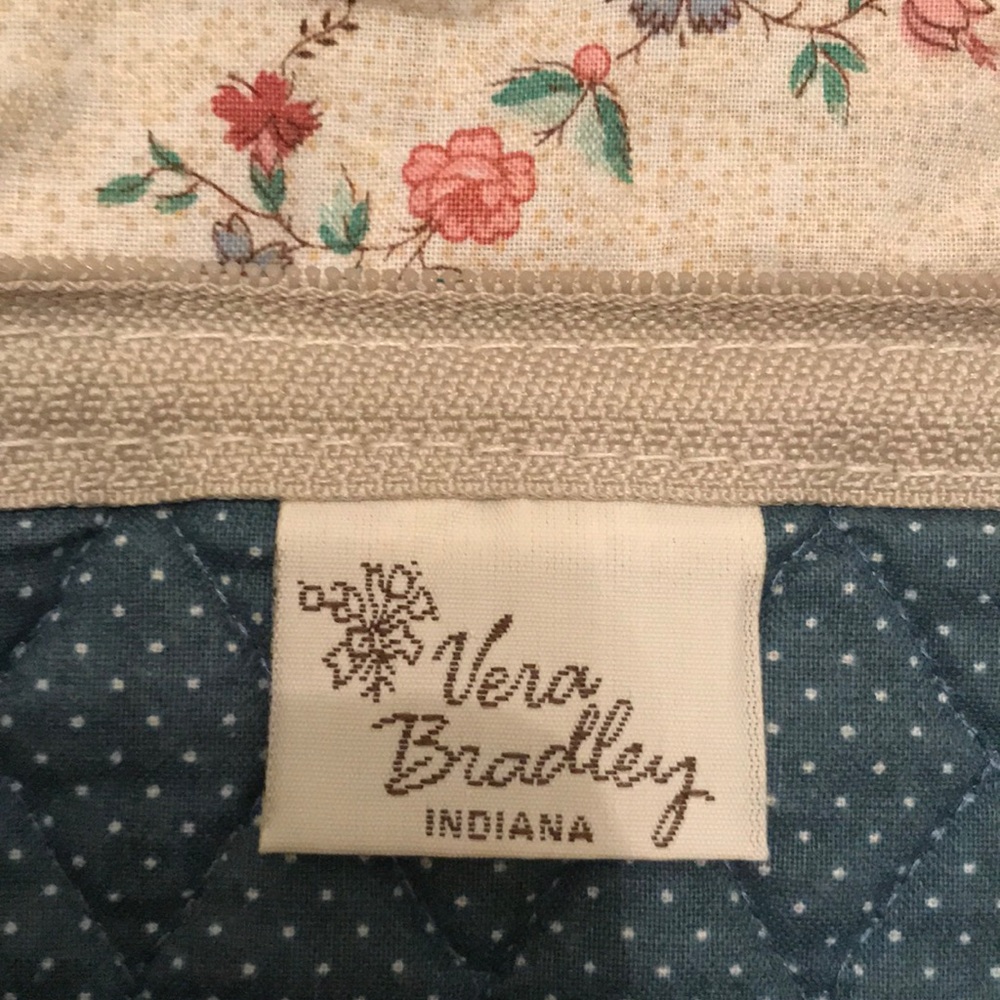 Vera Bradley Purse - Picture 3 of 7